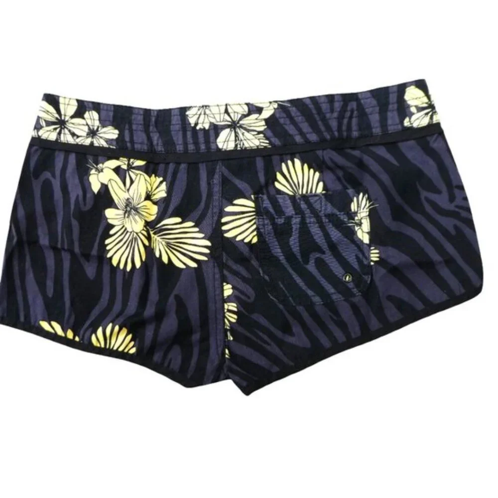 Divided by HM Board Shorts Canvas Hawaii Print Black Zebra Striping Flowers 4